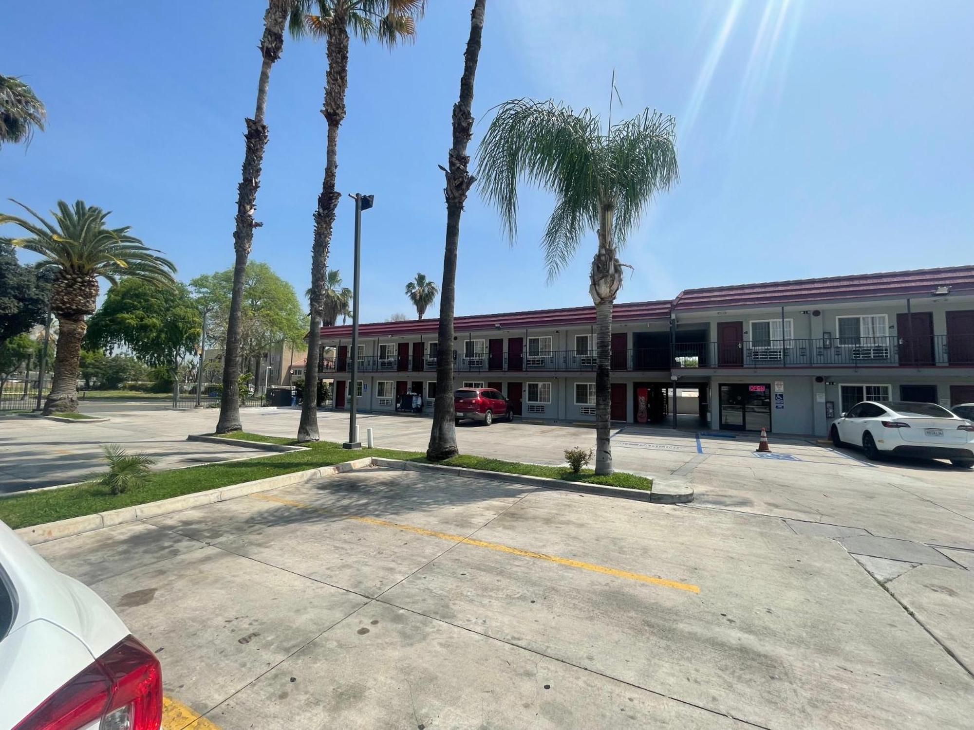 Economy Inn San Bernardino Exterior photo