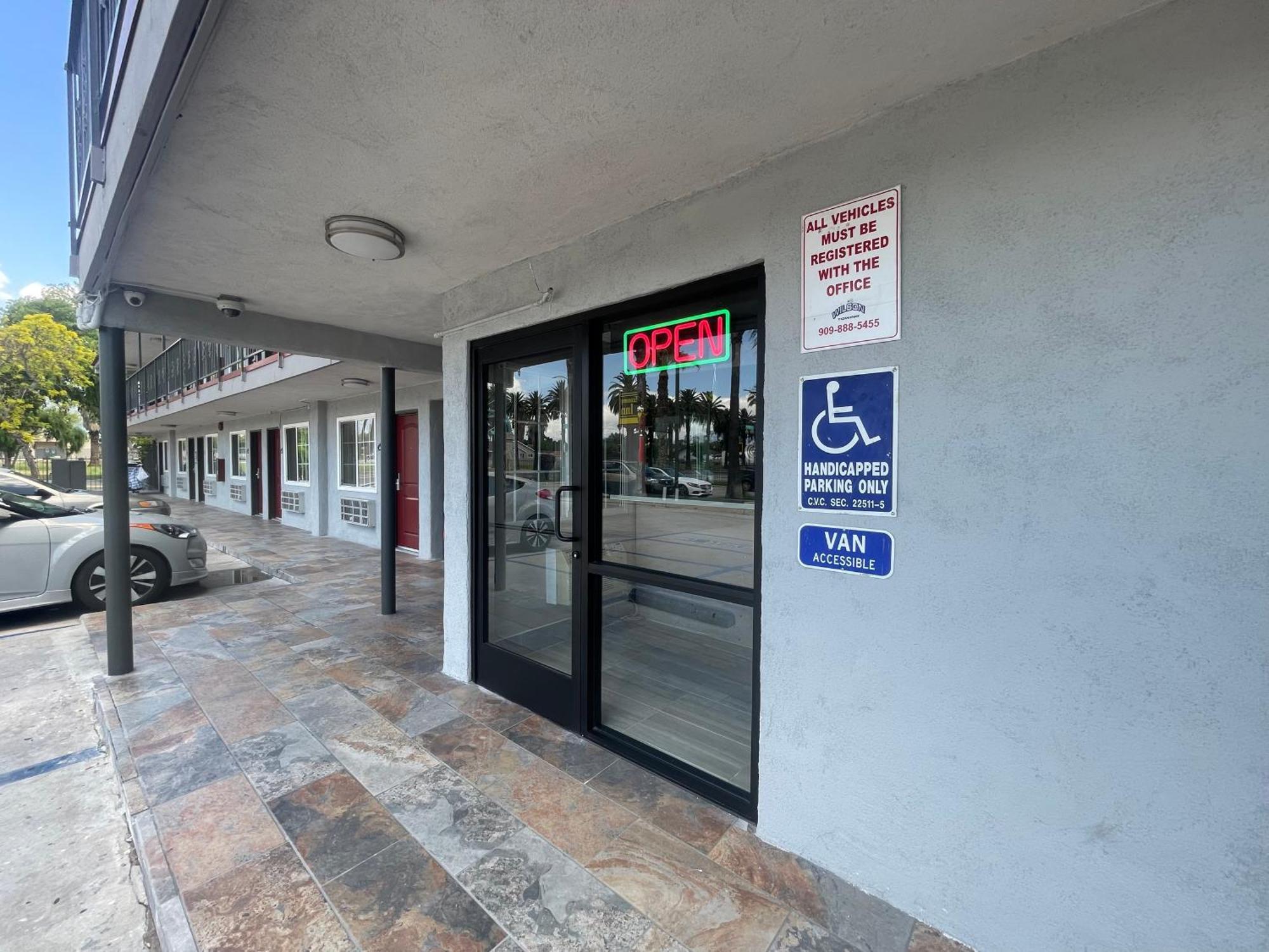 Economy Inn San Bernardino Exterior photo